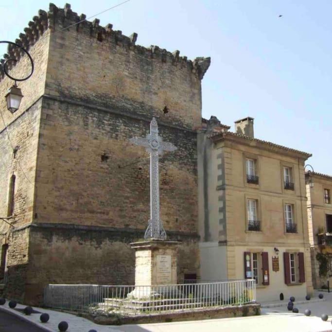 רמולין Chez Lydia - Osez La Vie De Chateau ! Pont Du Gard, Uzes מראה חיצוני תמונה