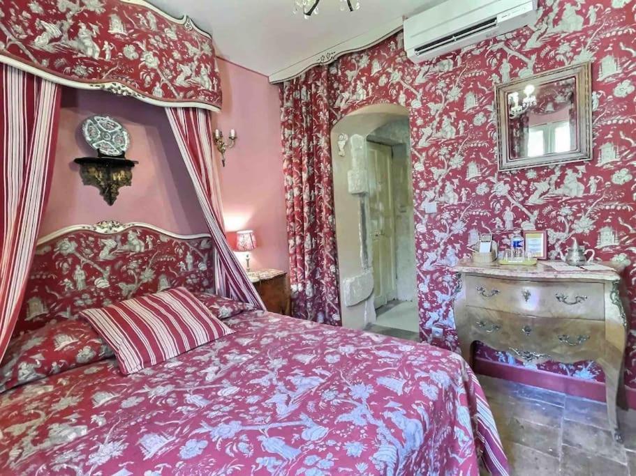 רמולין Chez Lydia - Osez La Vie De Chateau ! Pont Du Gard, Uzes מראה חיצוני תמונה